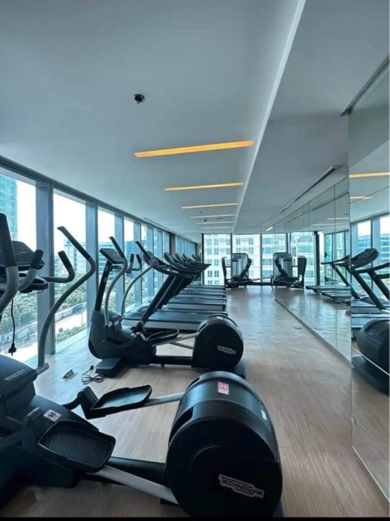 For Rent | 1 Bedroom Park Point | 75sqm | Ayala Center | Cebu Business Park 12 Park point_gym_1