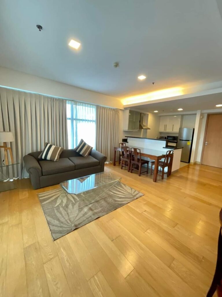 For Rent | 1 Bedroom Park Point | 75sqm | Ayala Center | Cebu Business Park 4 Park point_living room_2