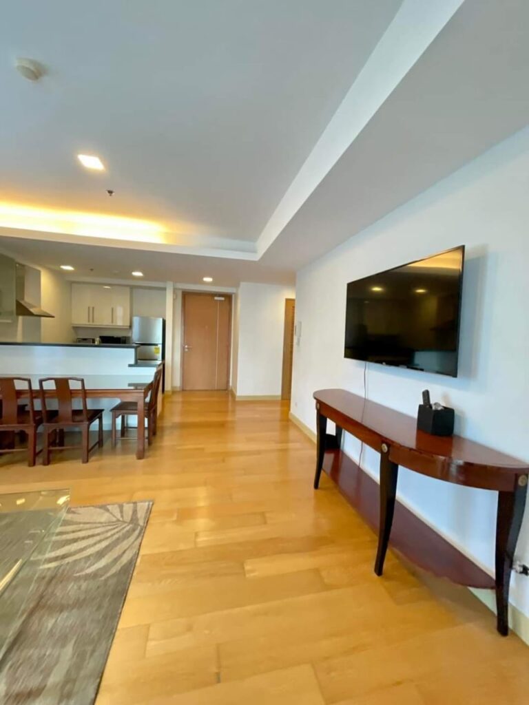 For Rent | 1 Bedroom Park Point | 75sqm | Ayala Center | Cebu Business Park 9 Park point_living room_3
