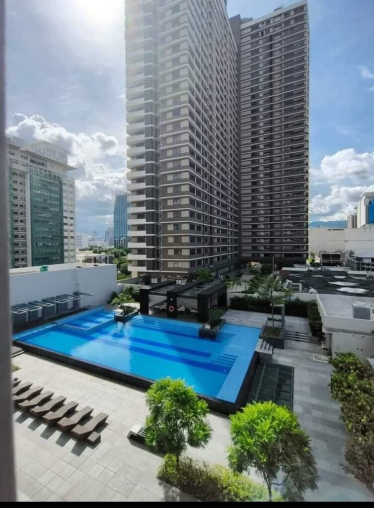 For Rent | 1 Bedroom Park Point | 75sqm | Ayala Center | Cebu Business Park 3 Park point_pool_1